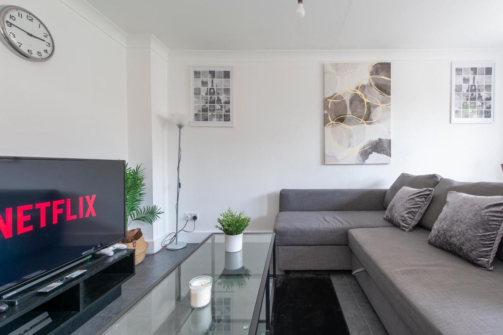 Stylish 2 Bed House Near O2 Arena, Excel & Airport Londra
